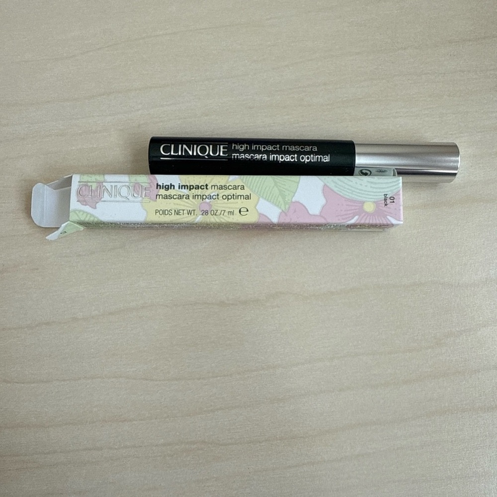 SOLD - Clinique High Impact Mascara - Black